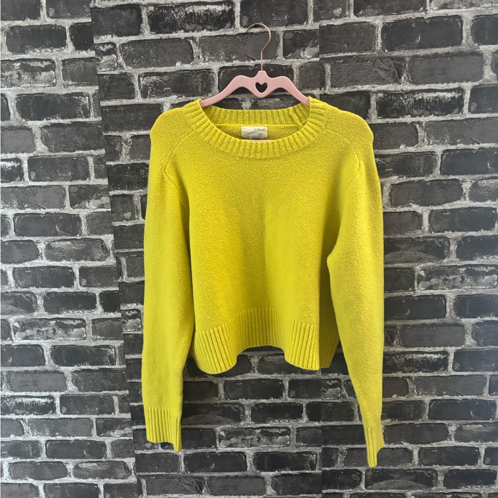 Universal Thread Sunny Yellow Crew‎ Neck Sweater